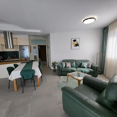 Arbamore 2br With Sea View And Balcony *